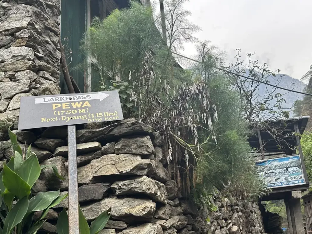 Deng Village - Manaslu Circuit Trek 