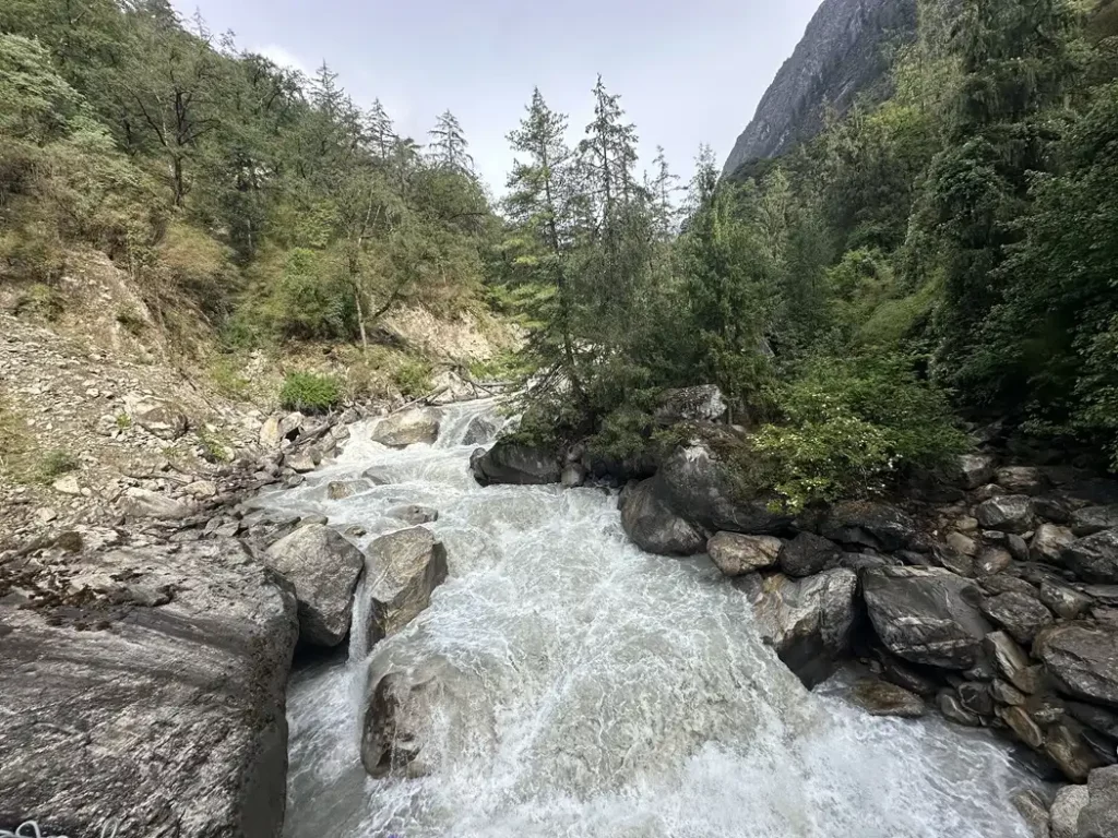Li Gaon- Manaslu Circuit Trek 