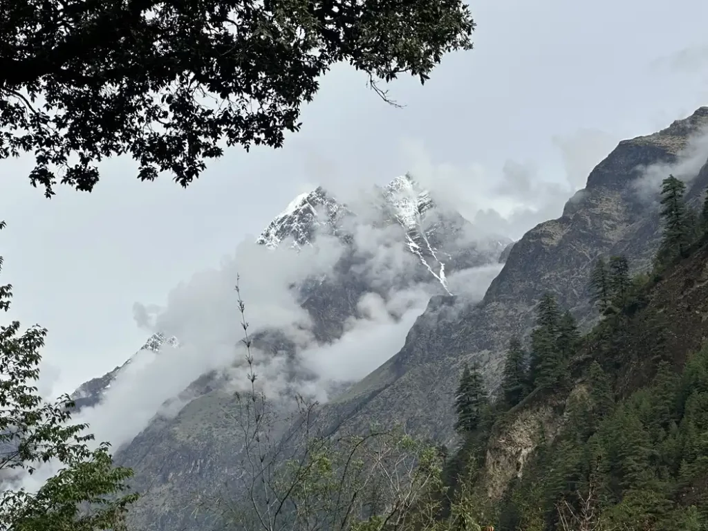 Li Gaon- Manaslu Circuit Trek 