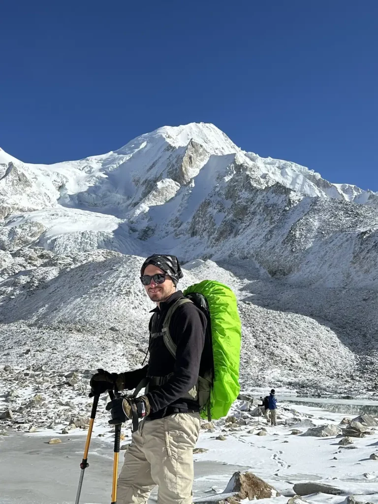Larke Pass: Manaslu Circuit Trek 