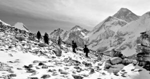 Gokyo Ri vs Kala Patthar: Which Is the Best Everest Viewpoint? Gokyo Ri vs Kala Patthar: Which Is the Best Everest Viewpoint?
