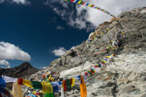 Cho La Pass Crossing: Gokyo to Everest Base Camp Cho La Pass Crossing: Gokyo to Everest Base Camp